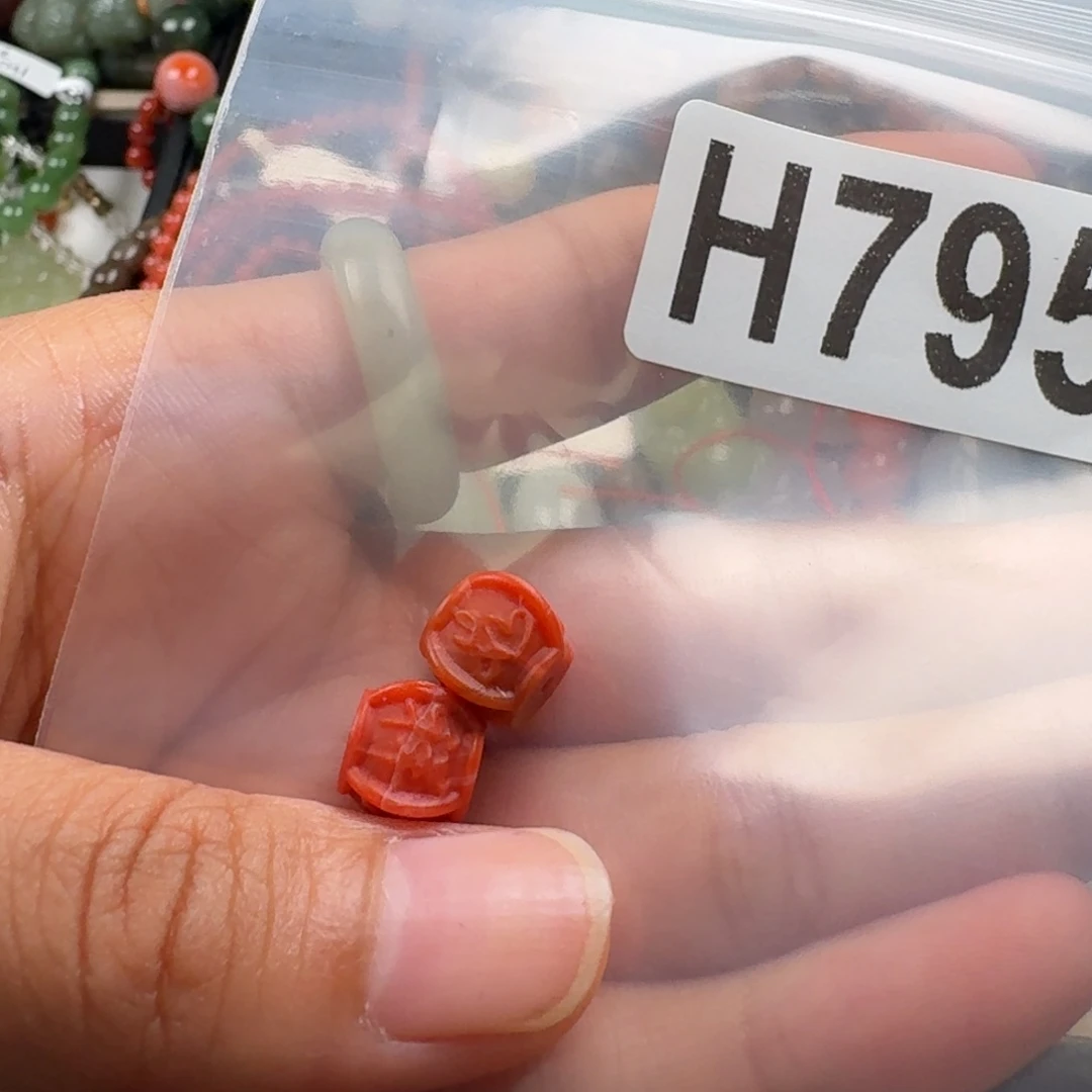 南红玛瑙未镶嵌珠宝奇石