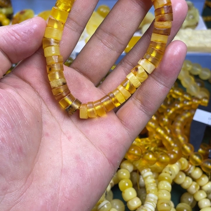 未镶嵌琥珀珠宝奇石