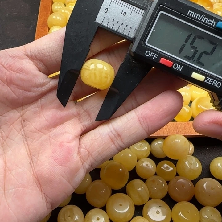 蜜蜡未镶嵌珠宝奇石天然158