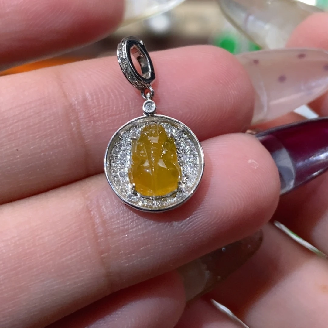 翡翠18K金镶嵌吊坠(不含链)貔貅