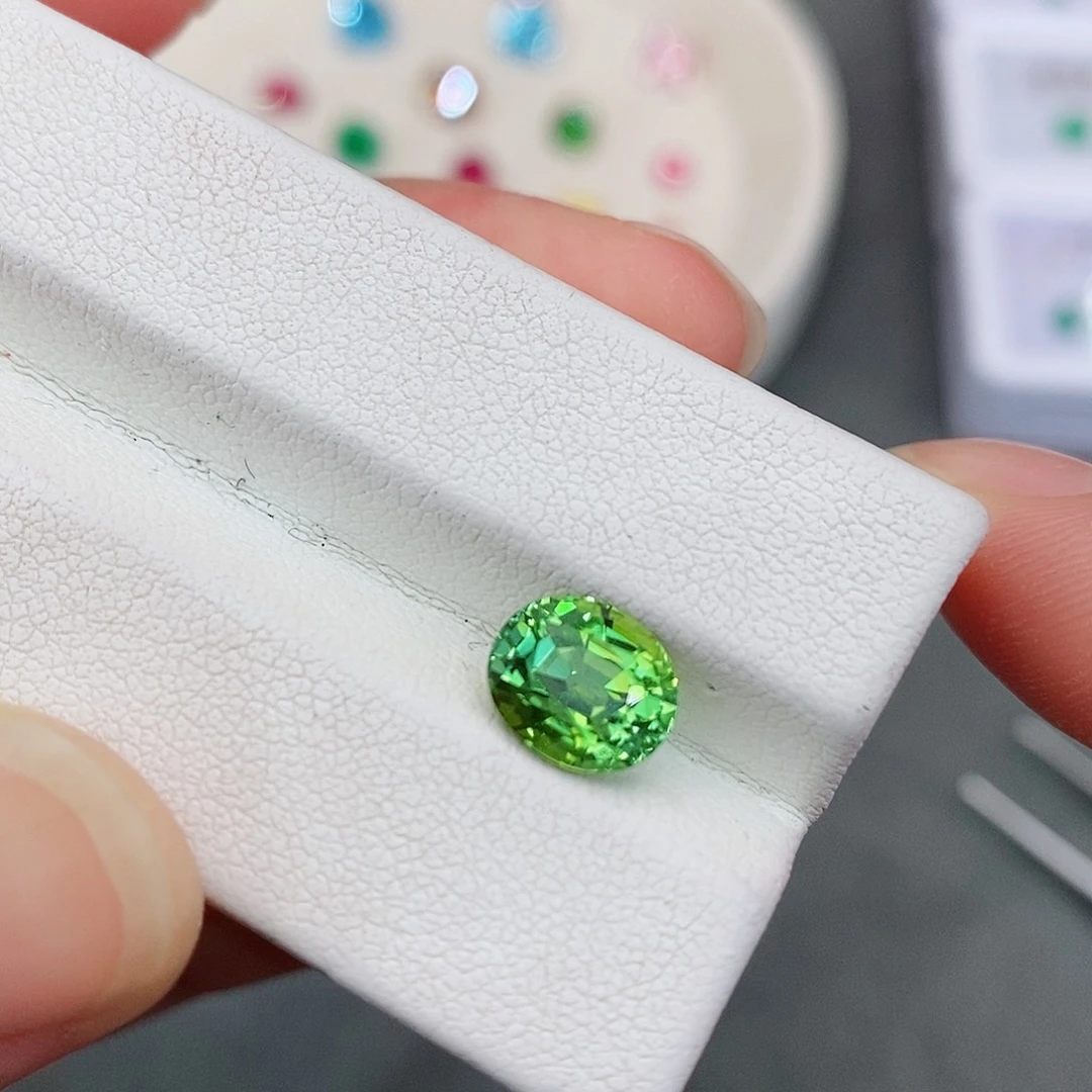 碧玺裸石未镶嵌薄荷绿2.36ct