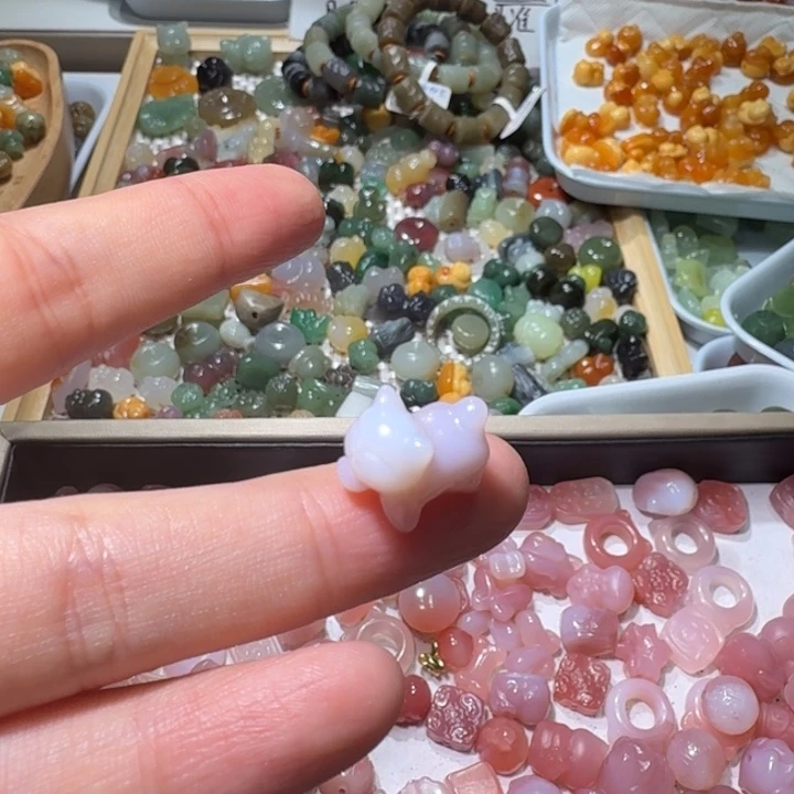 和田玉未镶嵌珠宝半成品