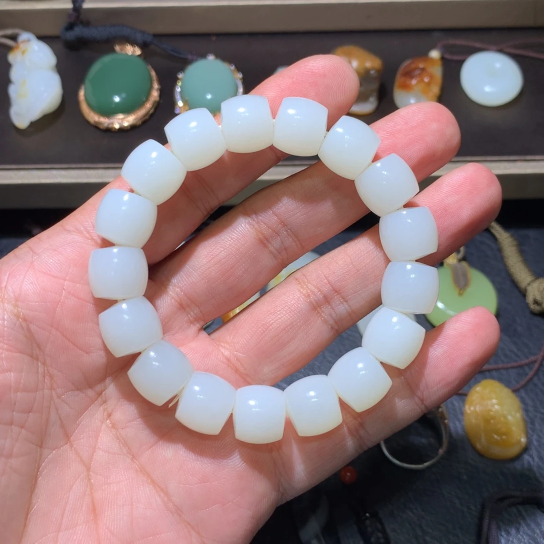 *****和田玉未镶嵌挂件