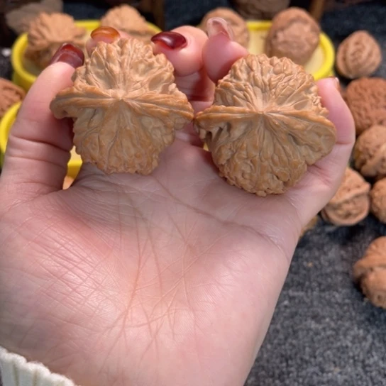 C***n文玩核桃吊坠12靠山王