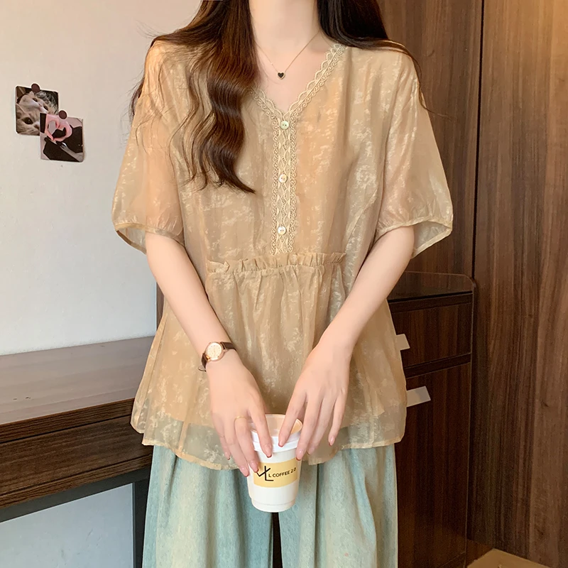 蕾丝拼接V领短袖雪纺衬衫女大码胖mm显瘦遮肚娃娃衫宽松休闲上衣
