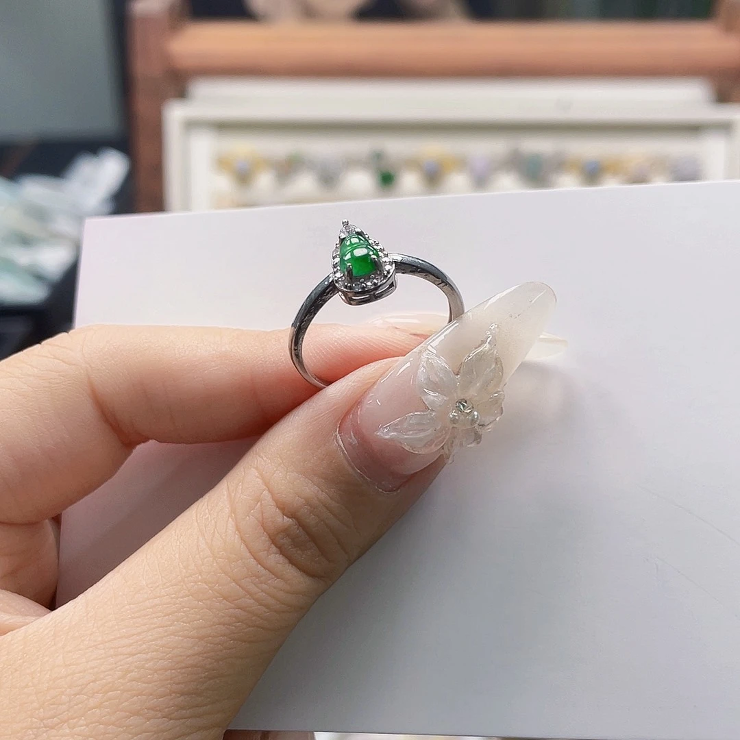 翡翠未镶嵌颈饰天然翡翠A货