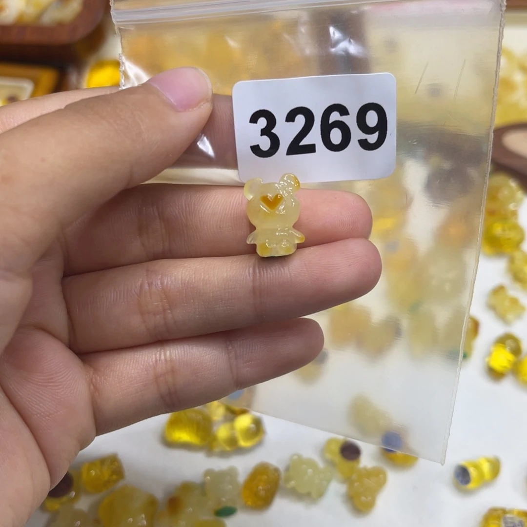 未镶嵌琥珀珠宝奇石