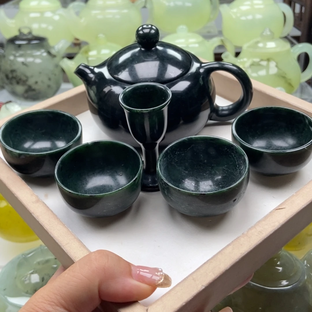 无***糖未镶嵌蛇纹石玉壶