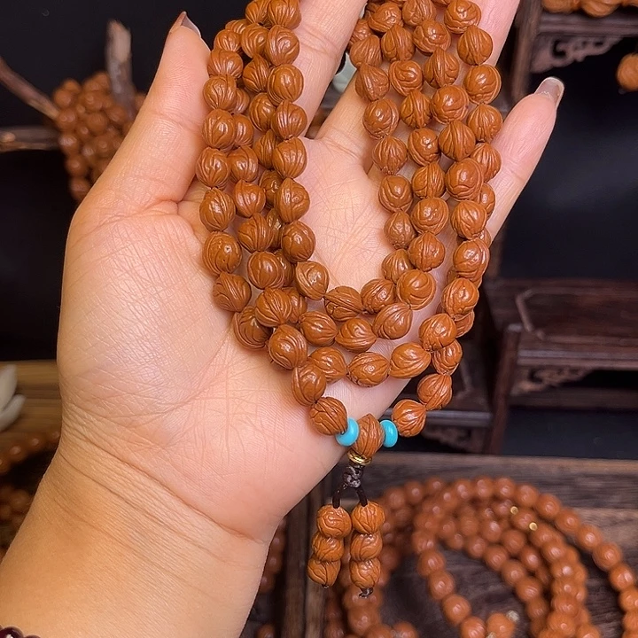 国***壮吊坠桃核小龙纹脖挂