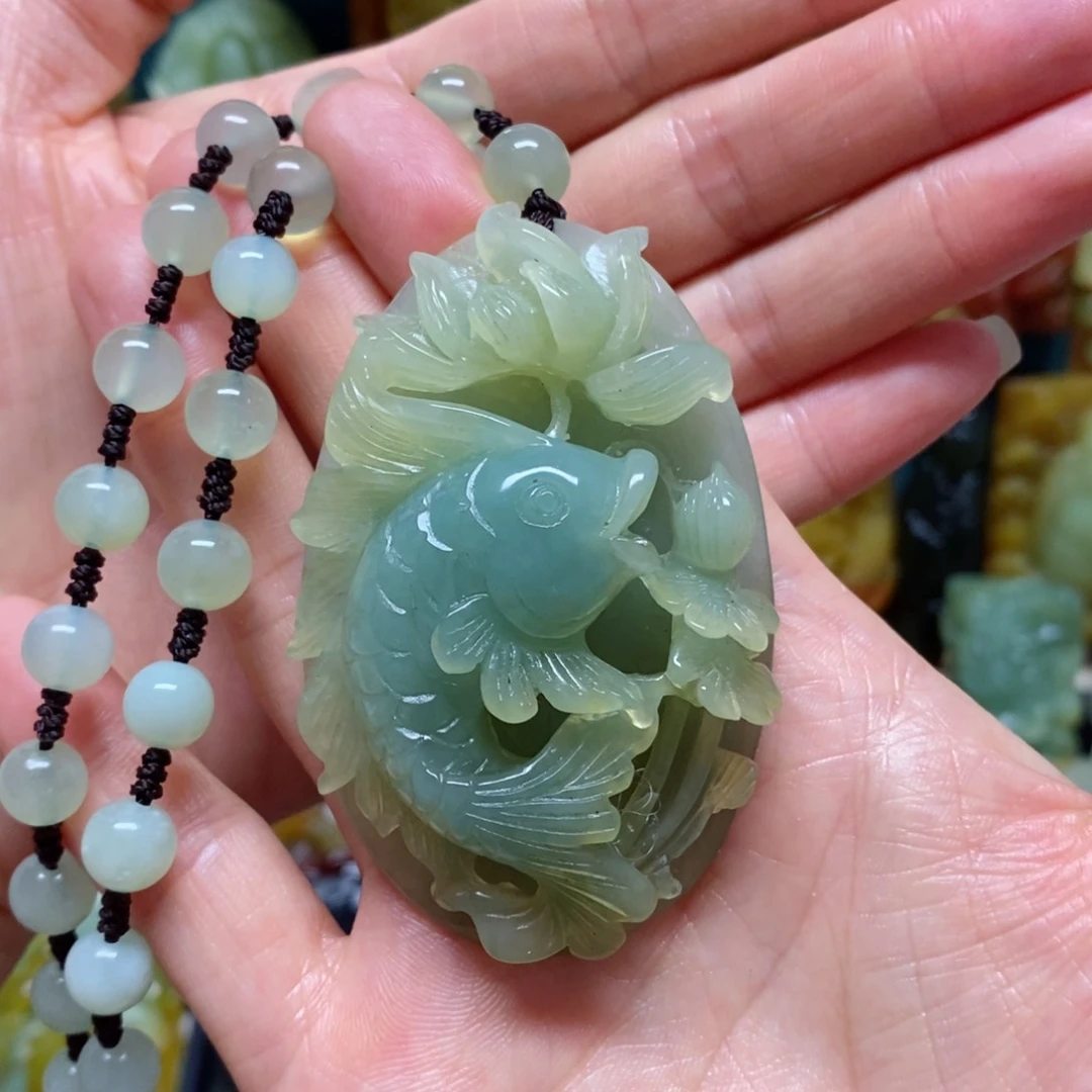 岫玉未镶嵌吊坠(赠链)