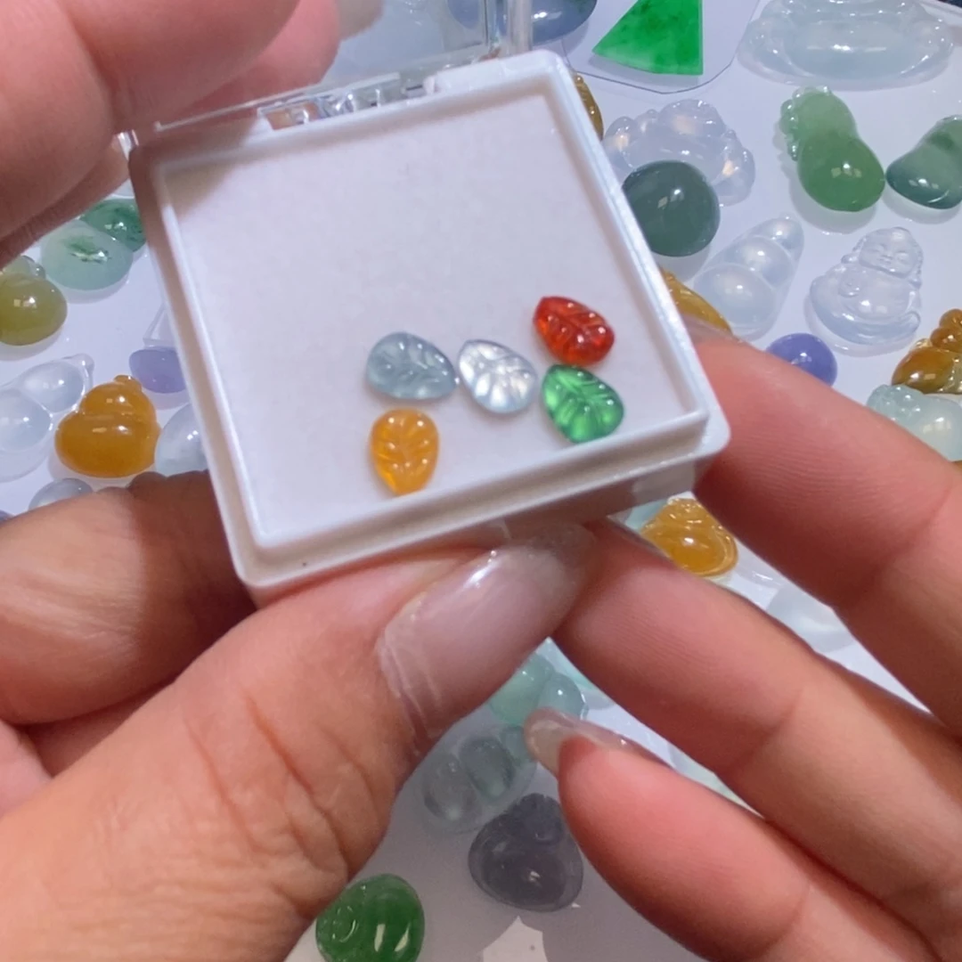 未镶嵌定制翡翠翡翠