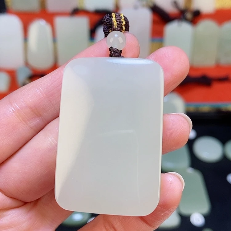 【闪购商品】颈饰未镶嵌和田玉