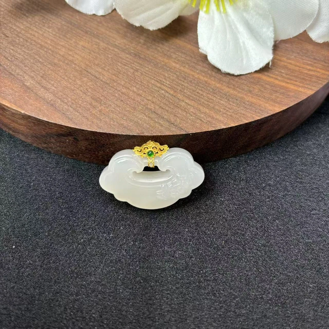 Gloire/古名【七七专属】18K和田玉如意锁吊坠34*20*10 qqdc563