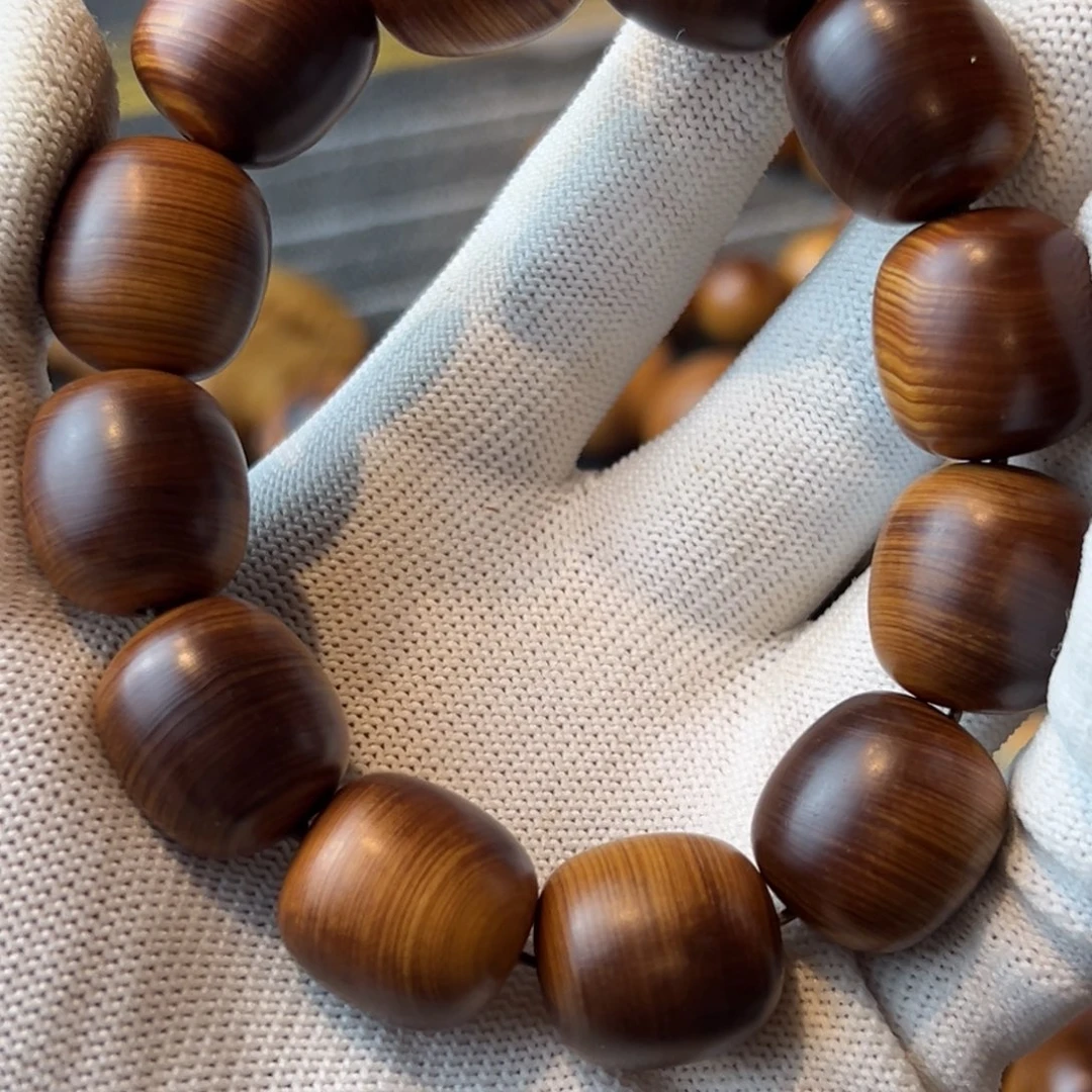 柏木s*n太行崖柏，给我听崖窝18枣珠