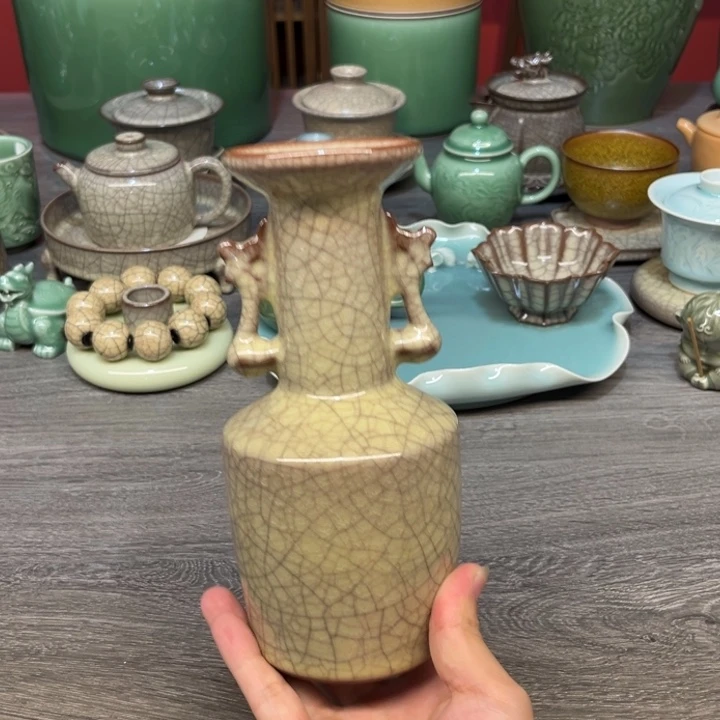 蒋加宝 传世哥窑 花瓶