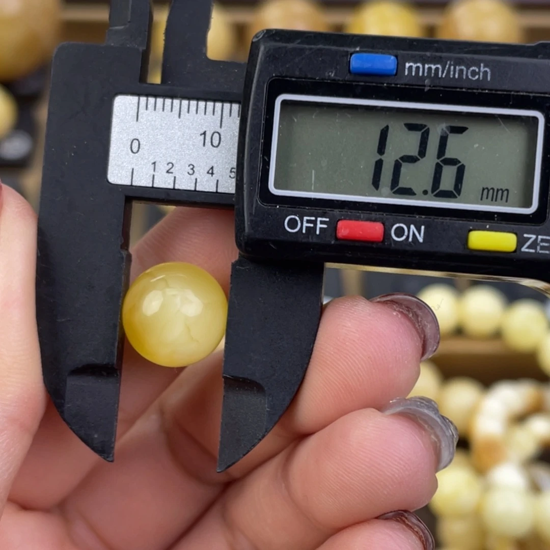 裸石琥珀未镶嵌微瑕205