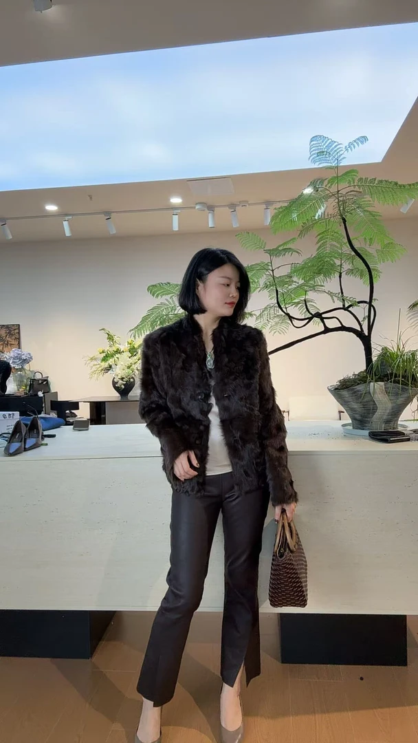 TANTAN 百搭显瘦气质秋冬皮毛一体外套2392