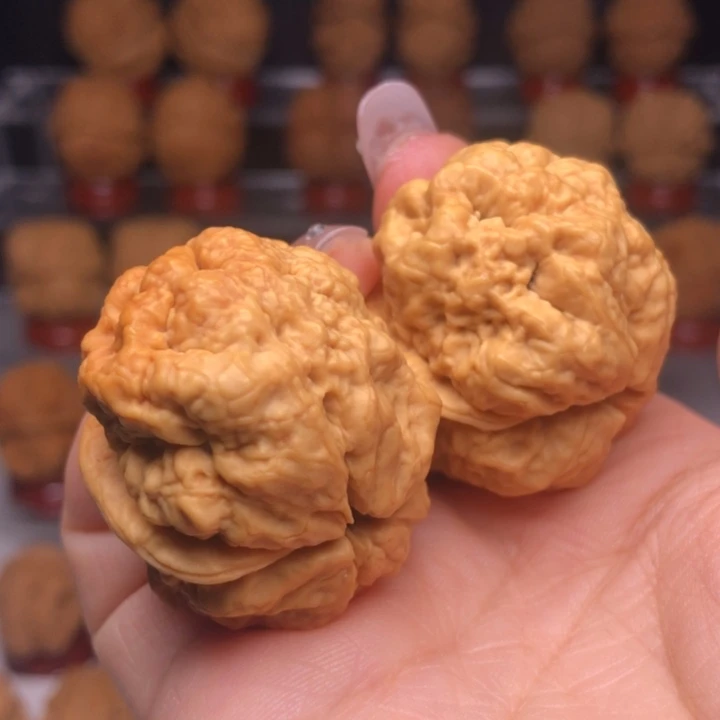 文玩核桃吊坠54血舍利