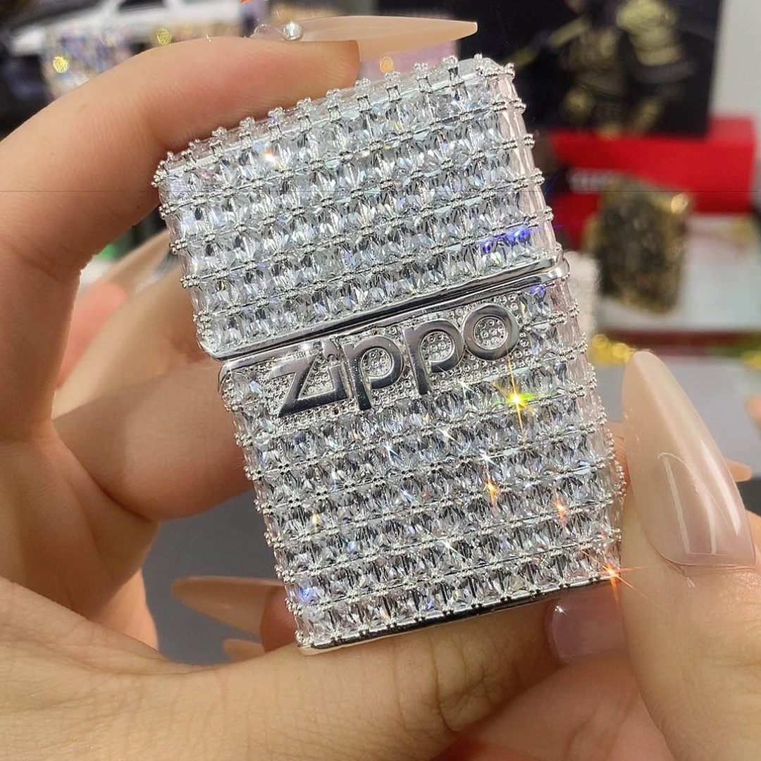 铜zippo满钻星辰带礼盒装