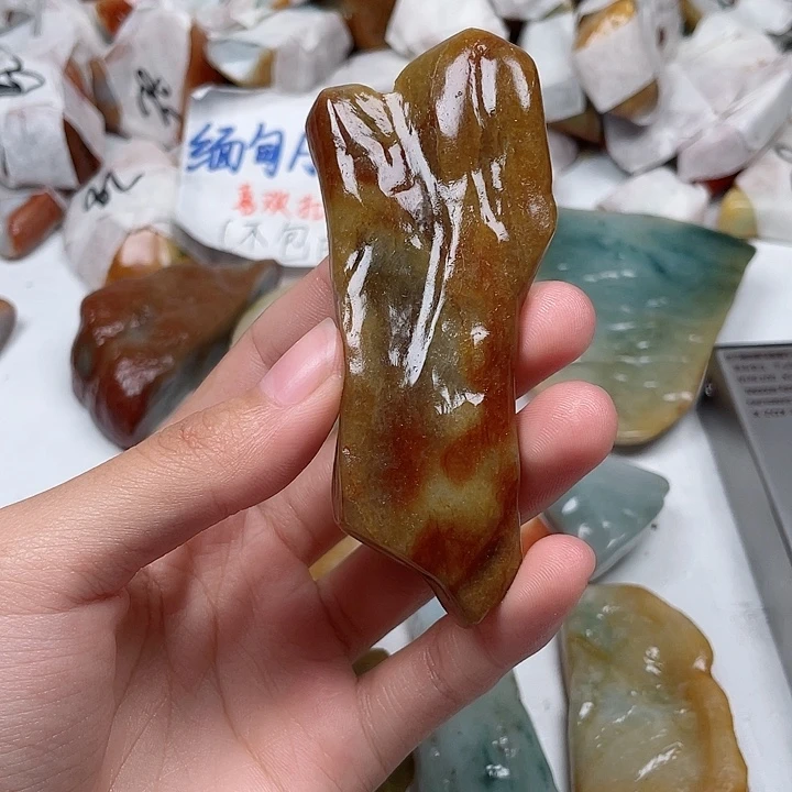 果***哈翡翠未镶嵌颈饰翡翠