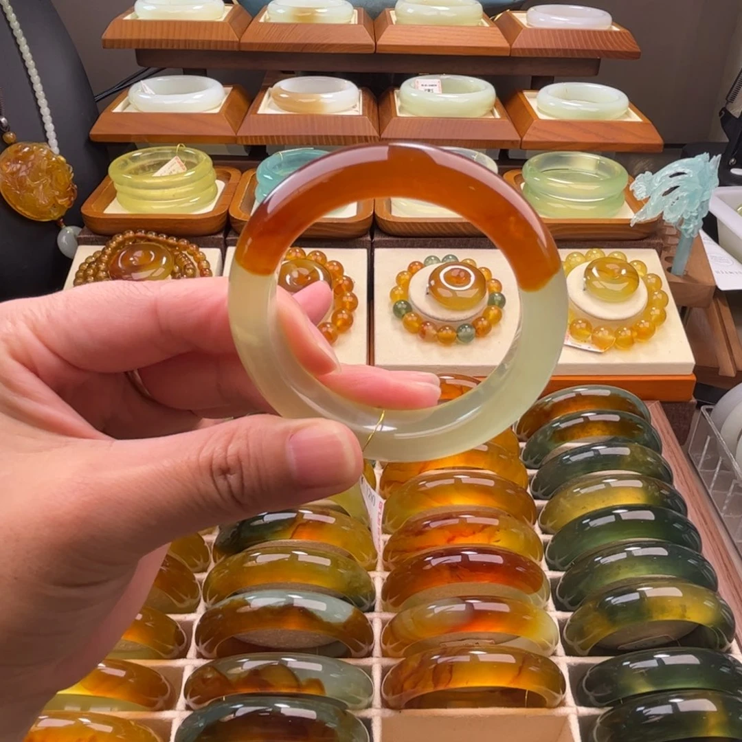 蛇纹石玉未镶嵌手镯50