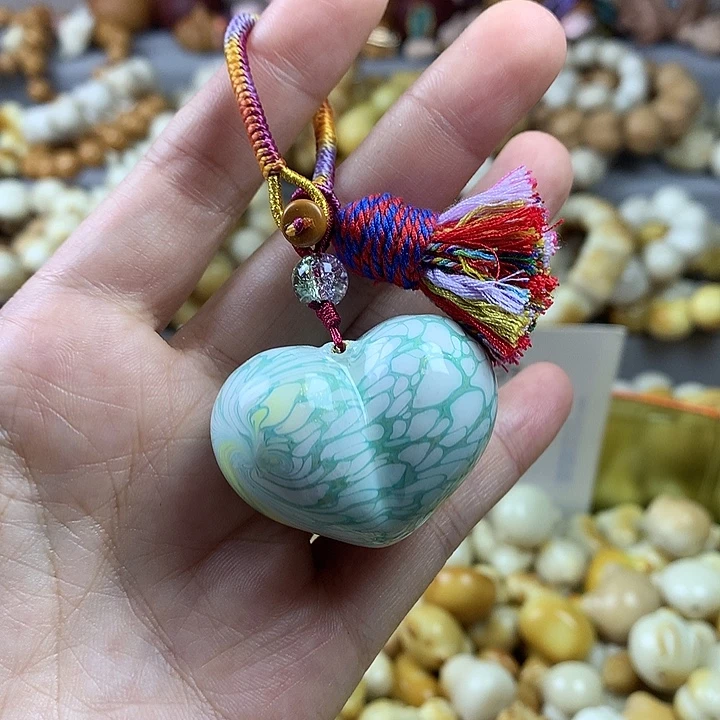 吊坠菩提根/象牙果屁桃大漆款40