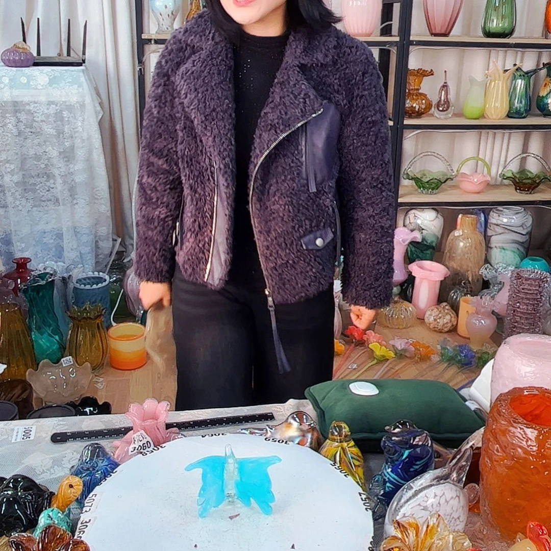 蓝蝴蝶家悦琉璃花器摆件