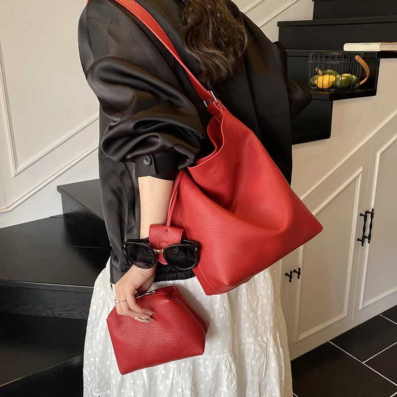 2025新款高级感慵懒风大容量单肩水桶包荔枝纹软皮通勤斜挎托特包