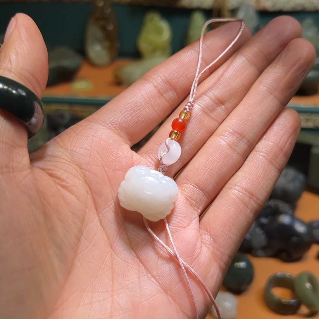 和田玉未镶嵌挂件