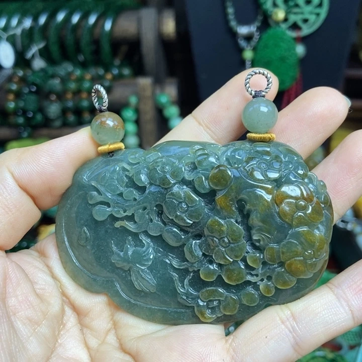 配饰锁牌清仓亏米