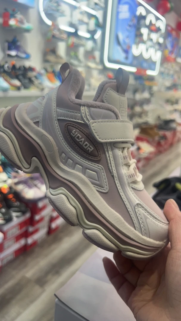 永高人青少年时尚运动鞋