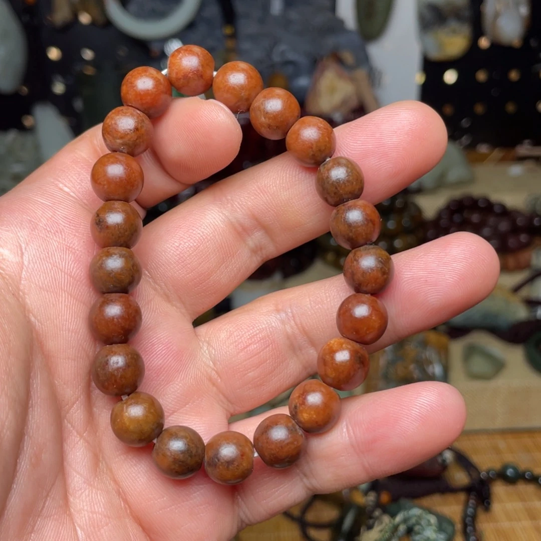 颈饰未镶嵌岫岩河磨玉（透闪石质玉）卡10火燎皮单圈