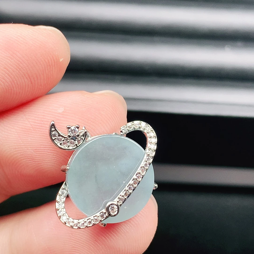 翡翠颈饰未镶嵌天然