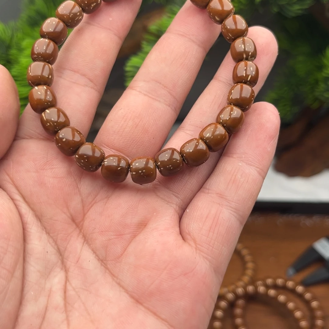 奋***:吊坠紫金鼠紫金鼠87