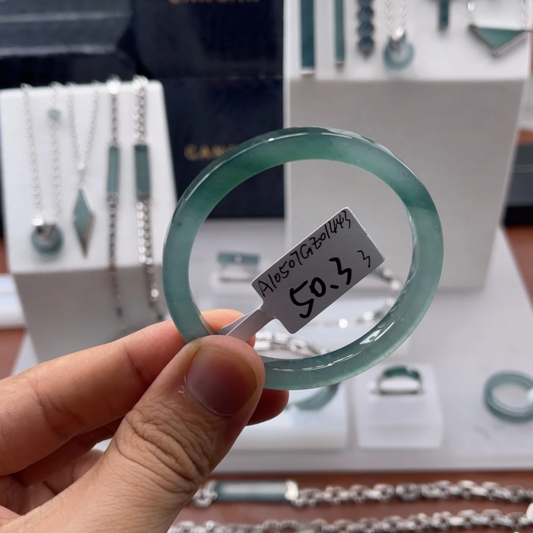 翡翠未镶嵌手镯50.33