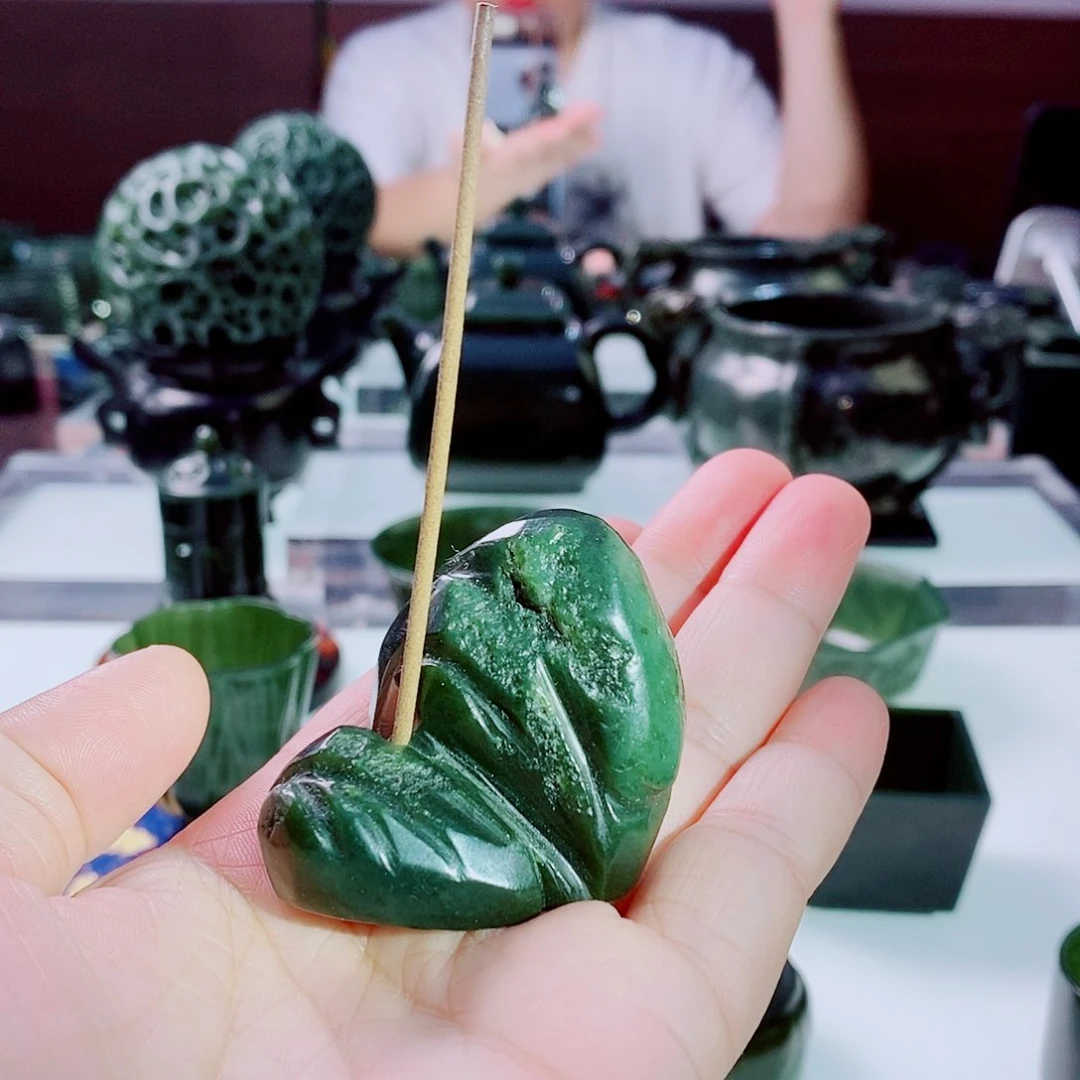 未镶嵌和田玉（青玉）摆件
