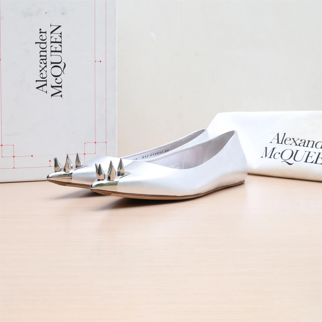 99新 Alexander McQueen/亚历山大·麦昆 活动平跟39码 P224299335