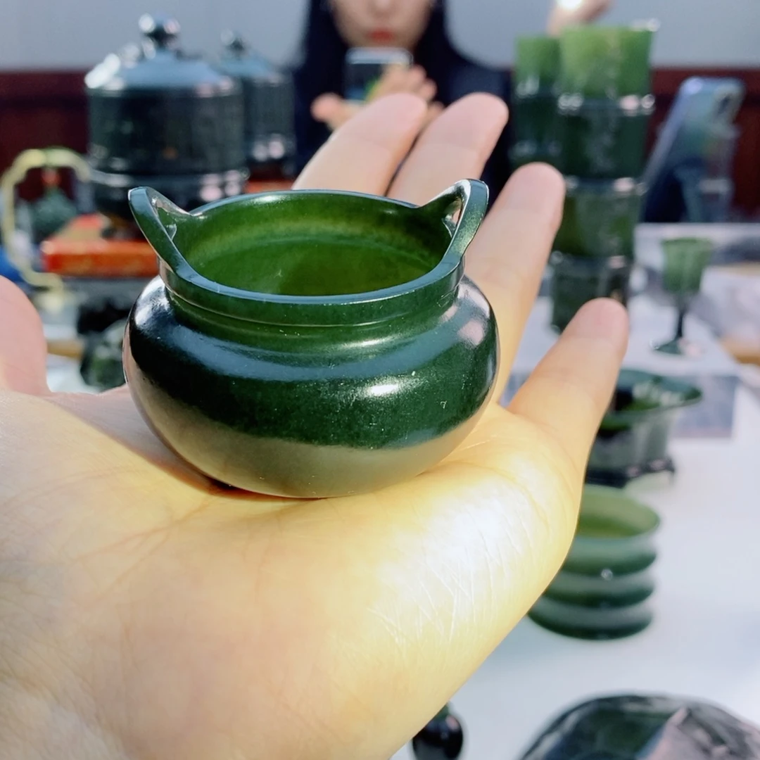 未镶嵌和田玉摆件