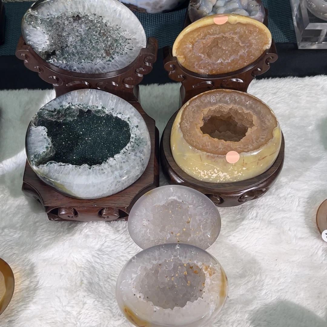 赵***明大型摆件（非配饰）水晶未镶嵌