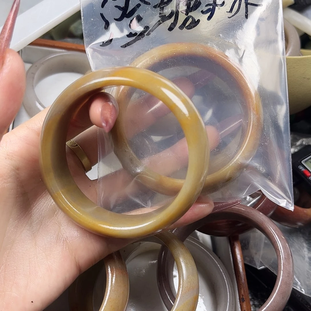 颈饰未镶嵌和田玉（糖玉）澄****鸡