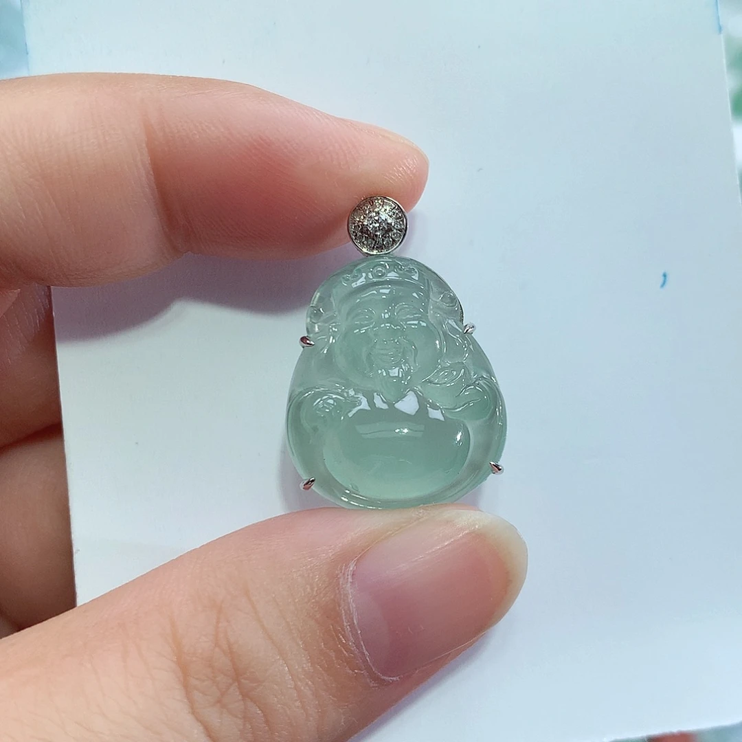 翡翠18K金镶嵌颈饰财爷