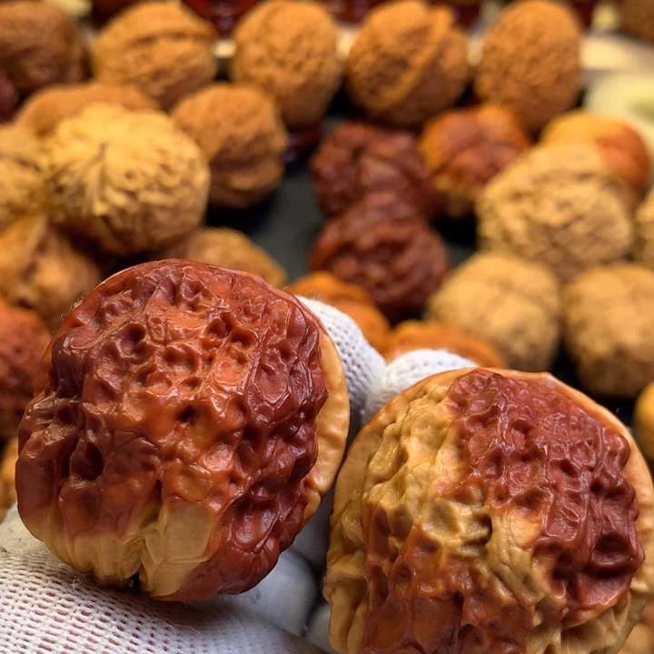 文玩核桃吊坠岩***攀………