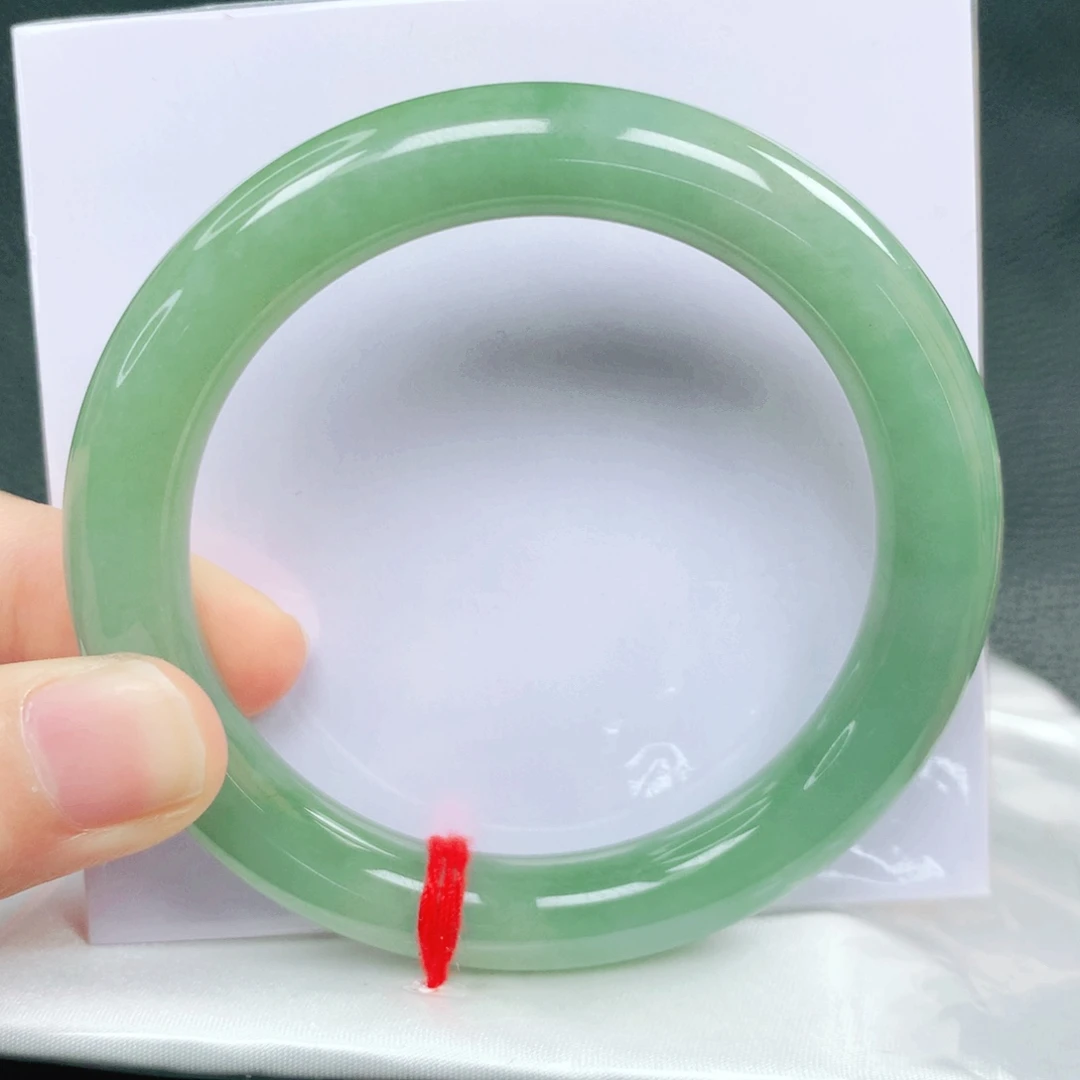 翡翠未镶嵌手镯54圈