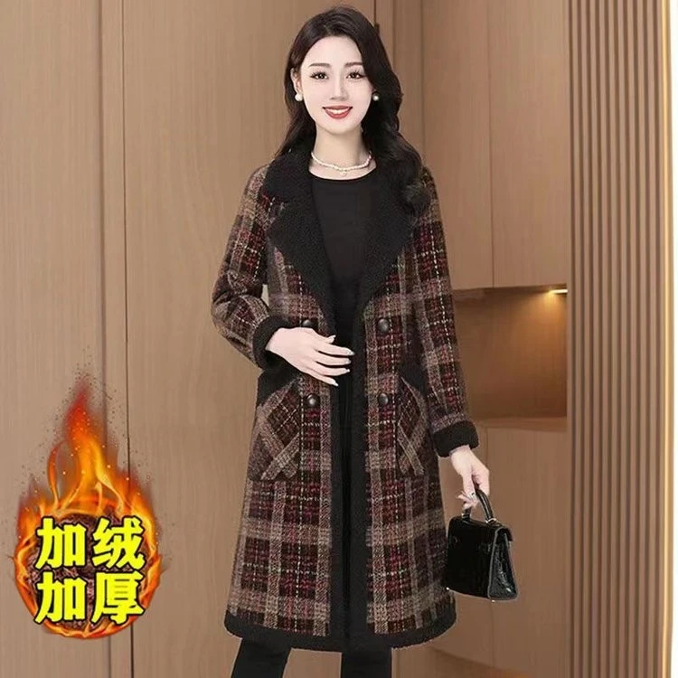 秋冬新款妈妈2025呢大衣时尚高级加绒保暖加厚格子外套洋气风衣