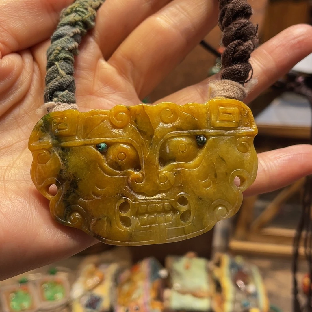 【闪购商品】翡翠未镶嵌颈饰