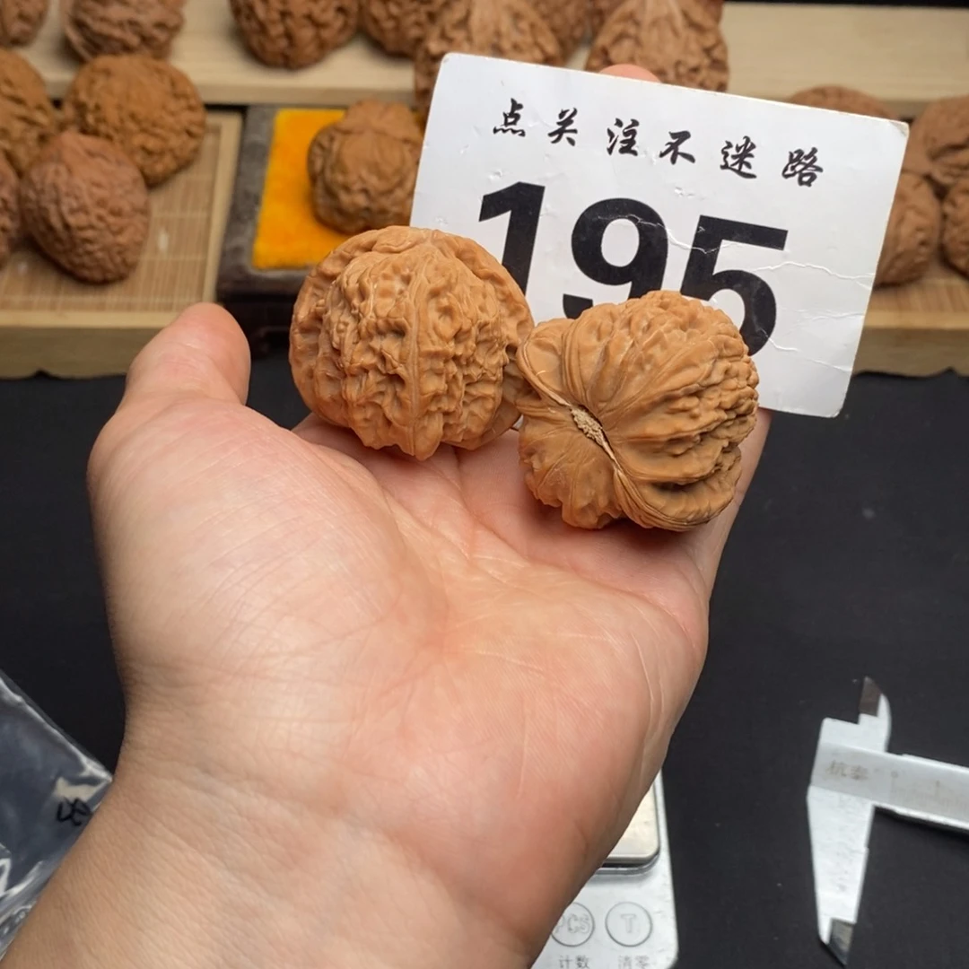 吊坠文玩核桃43白狮子