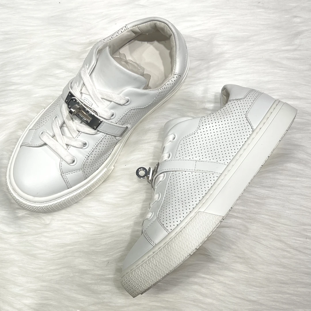 95新 Hermes/爱马仕 Kelly扣小白鞋 35码（偏小）公价1.26w 71231