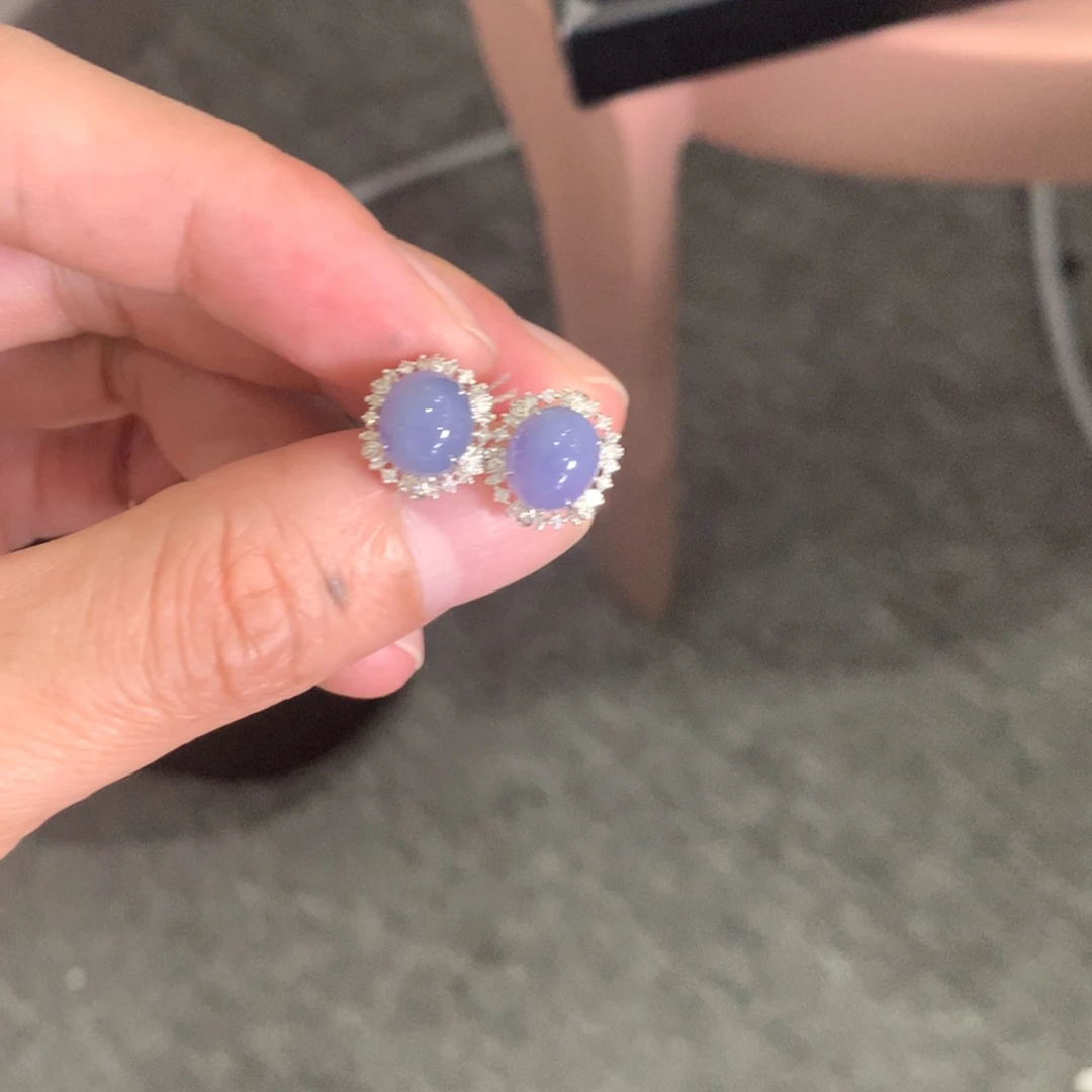 18K金镶嵌翡翠耳饰翡翠