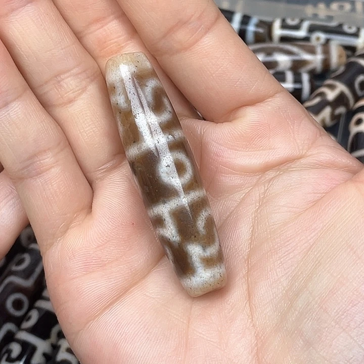 玛瑙/玉髓颈饰未镶嵌祥****)