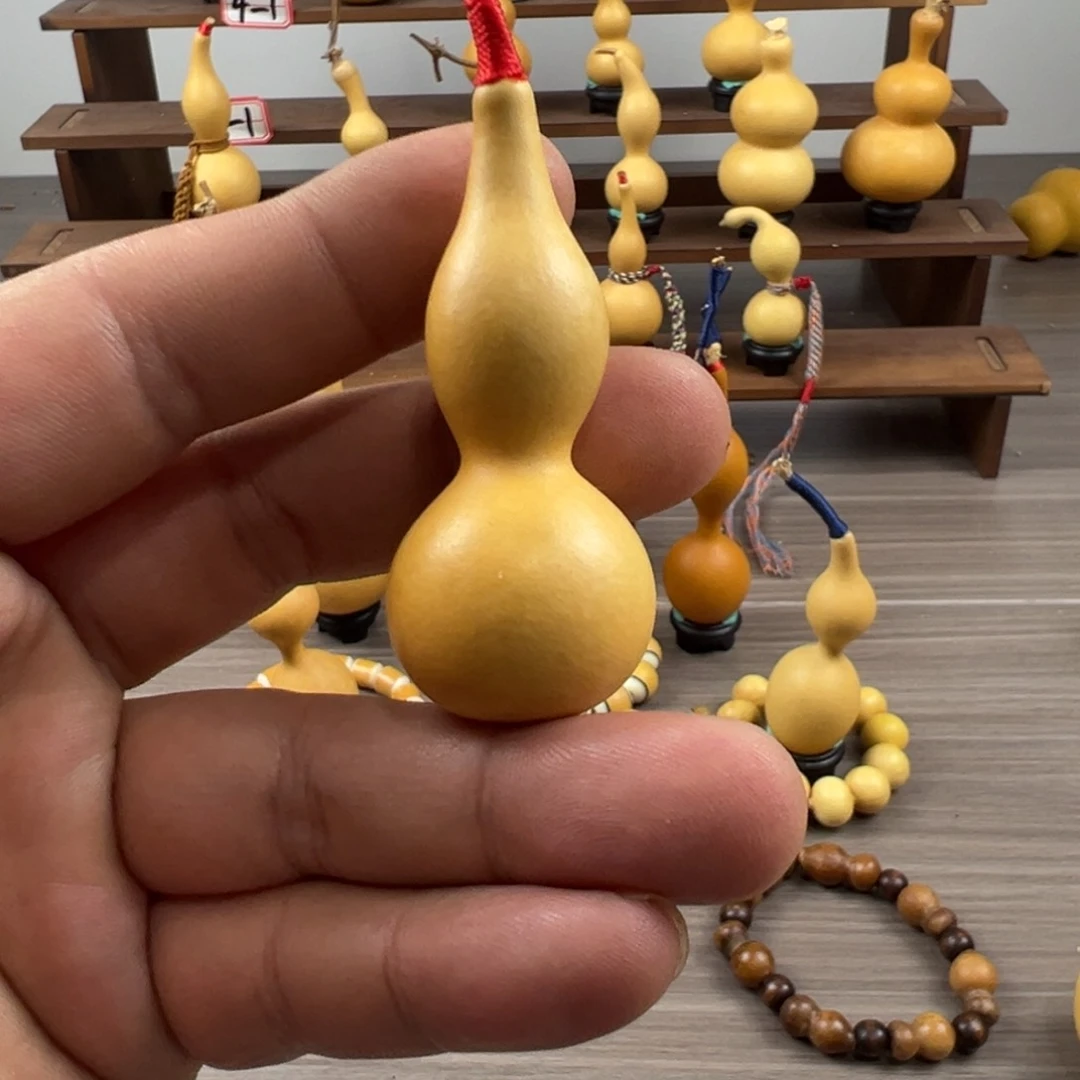 V**.文玩中华柳叶本捻